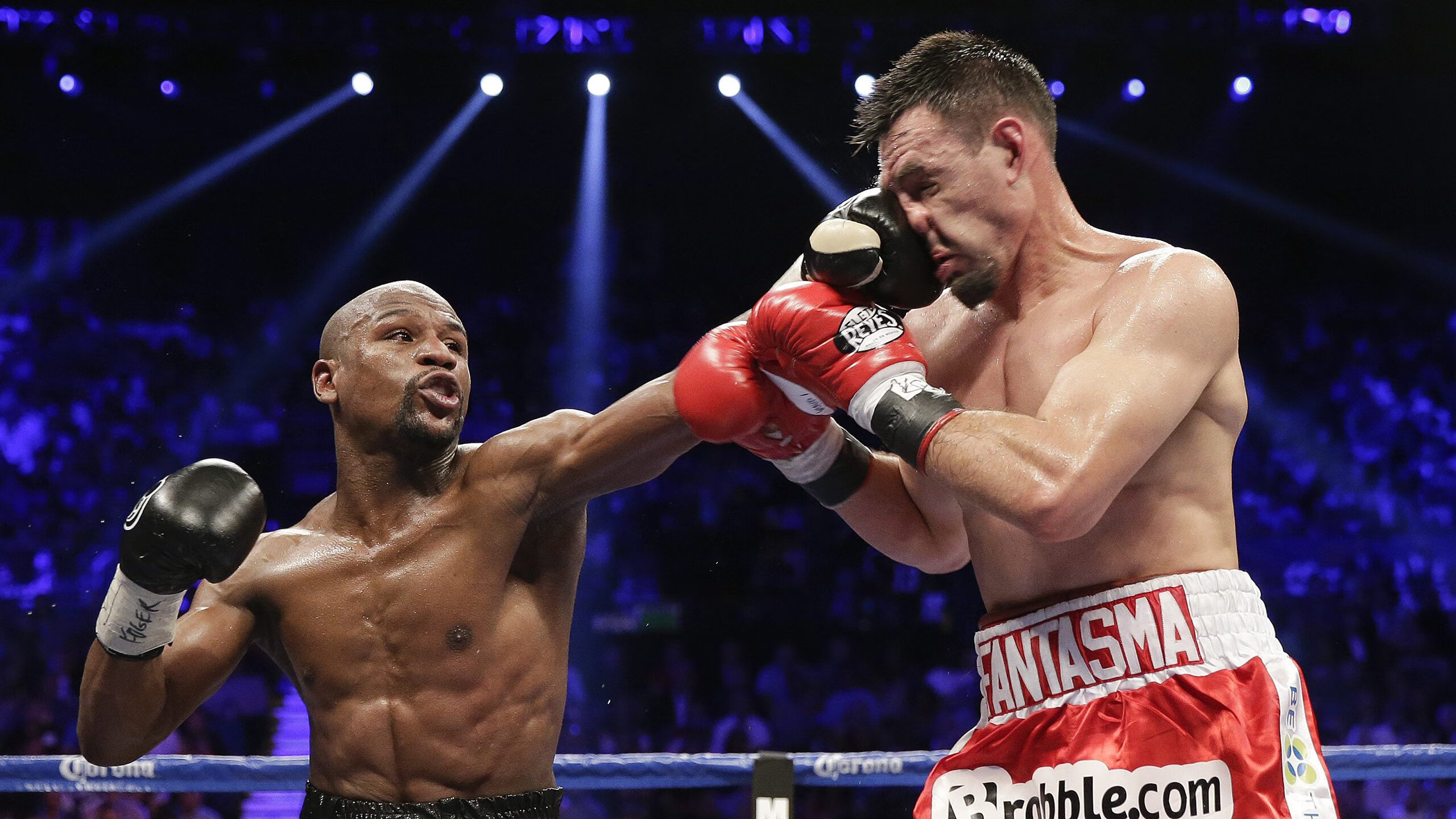 北京首钢季后赛横扫广厦男篮,樊振东砍下5记关键球,全场沸腾