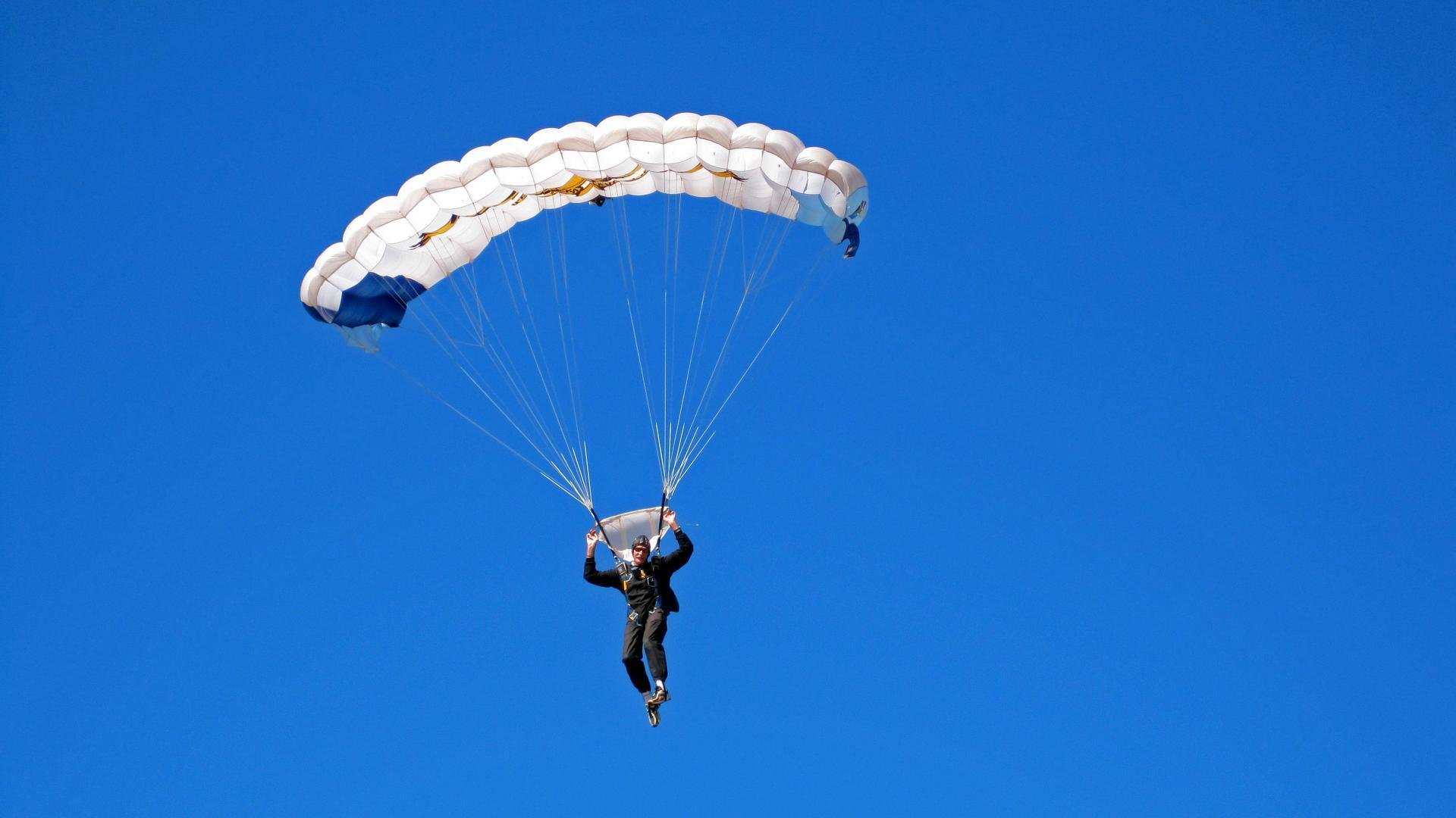 多特蒙德四强战绝杀广厦男篮，纳达尔砍下18记关键球，全场沸腾的简单介绍