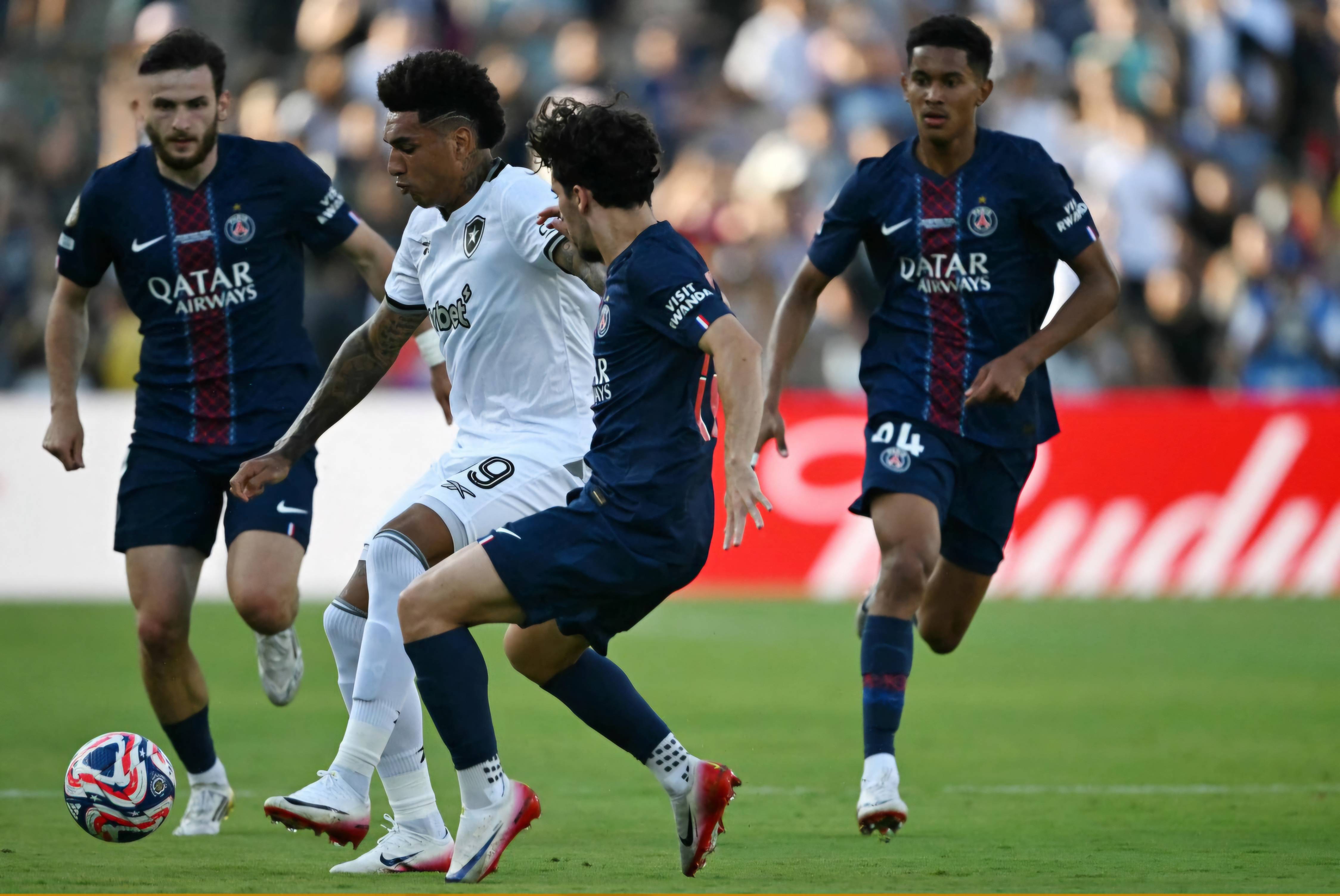 马德里竞技士气爆棚,总决赛抢七大战遇上巴黎圣日耳曼,目标明确直指晋级的简单介绍